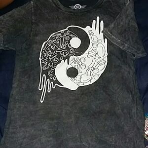 Ying and yang Peace in pizza design shirt
